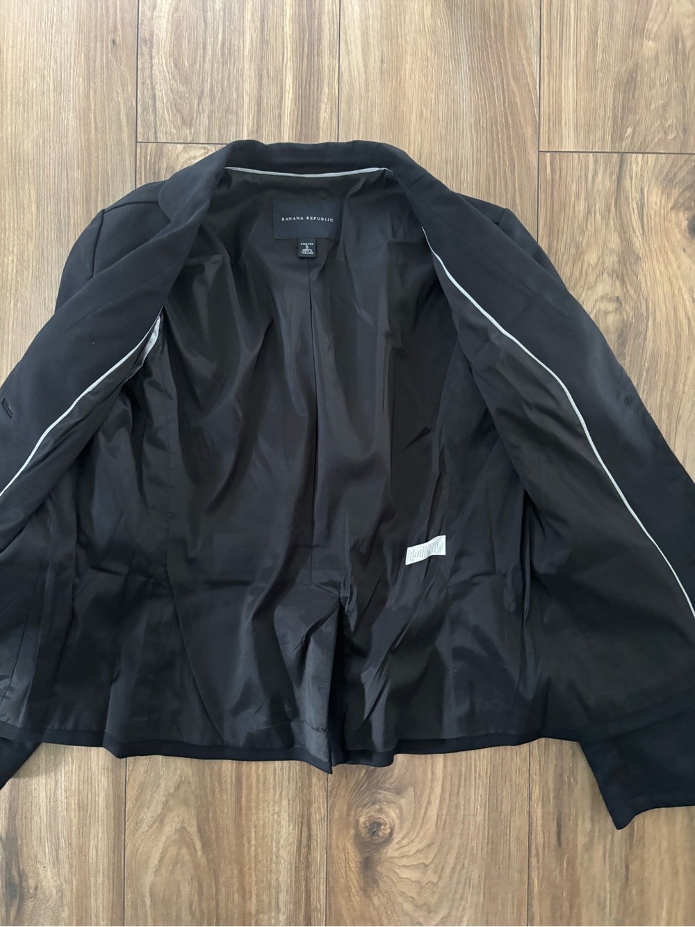 Banana Republic Blazer - Picture 8 of 10